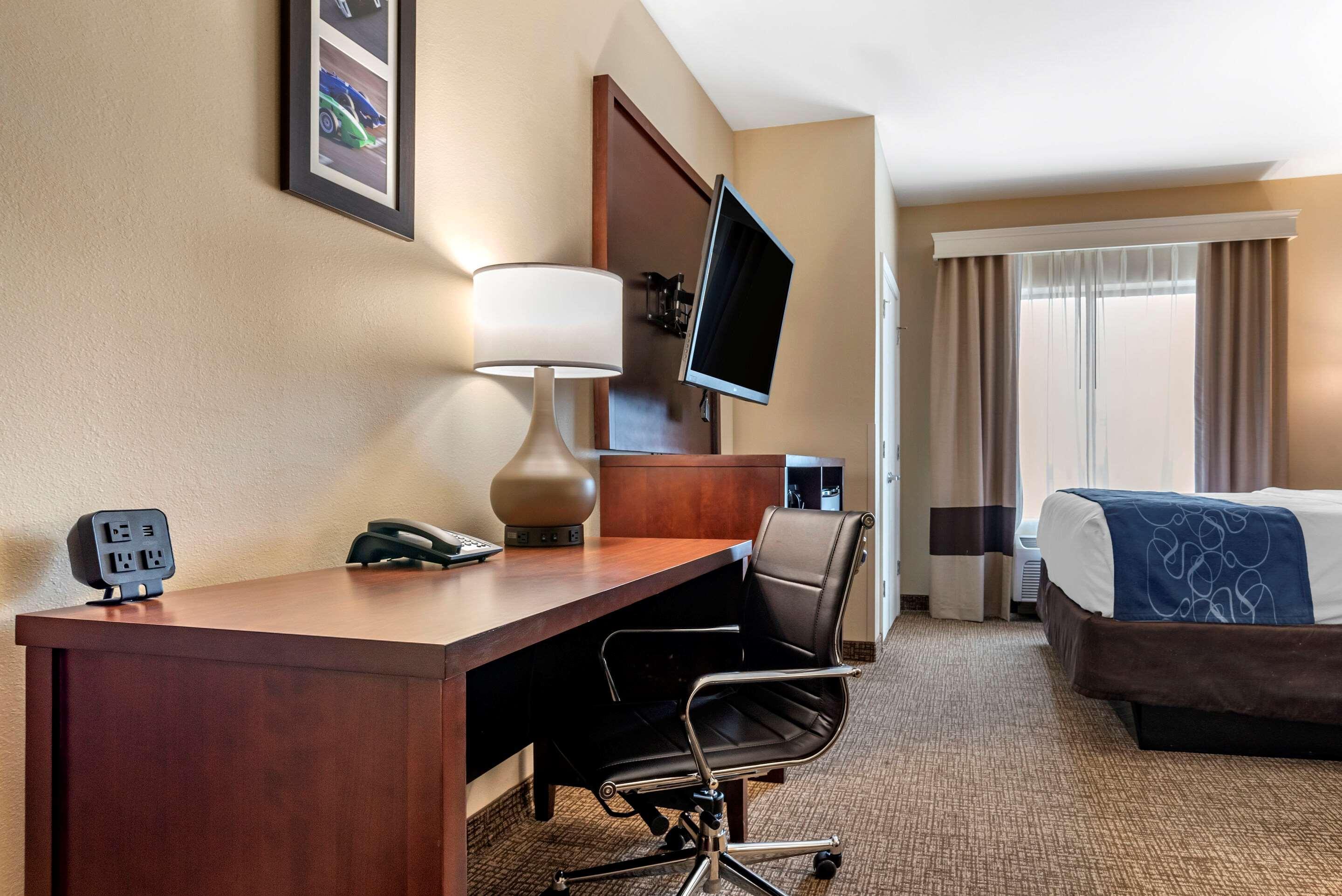 คอมฟอร์ต สวีตส์ Hotel เพลล์ซิตี ภายนอก รูปภาพ